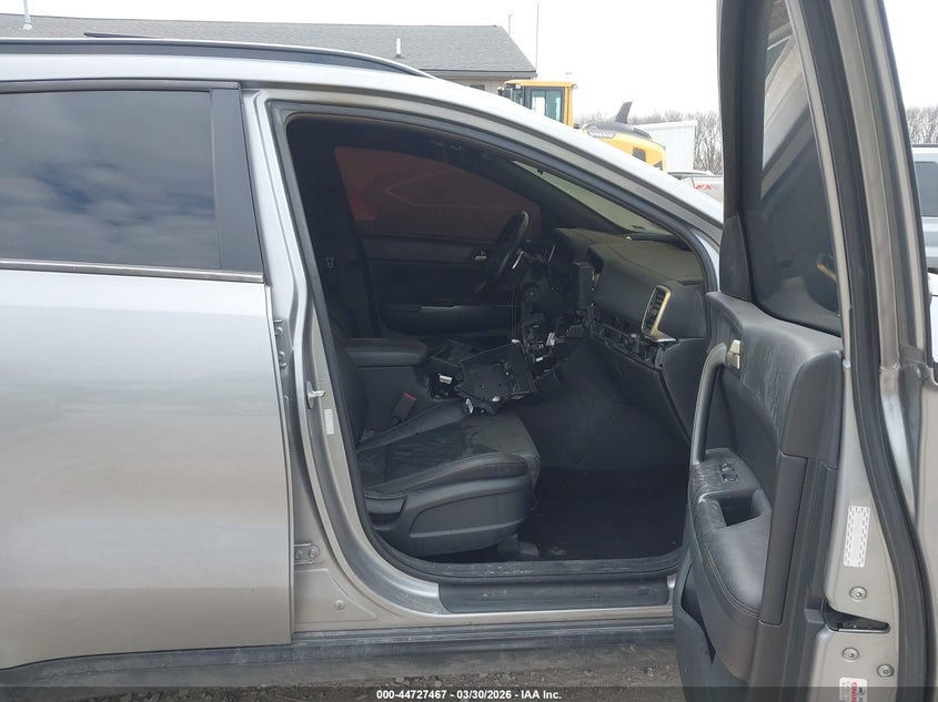 2022 Kia Sportage VIN KNDP6CAC9N7006482 IAAI salvage auction — INTERIOR BURN, Wait Title, sold $2,500 on 2026-07-15 (photo 5)