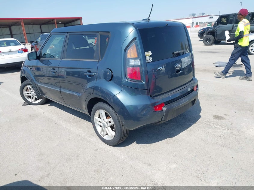2011 Kia Soul VIN KNDJT2A21B7201570 IAAI salvage auction — REAR END, Salvage (Missouri), sold $525 on 2026-07-16 (photo 3)