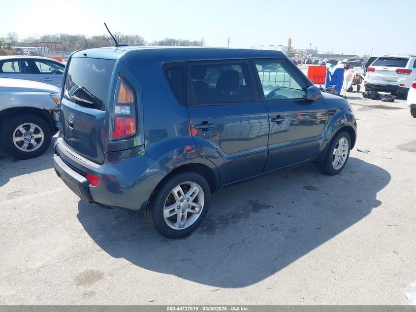 2011 Kia Soul VIN KNDJT2A21B7201570 IAAI salvage auction — REAR END, Salvage (Missouri), sold $525 on 2026-07-16 (photo 4)