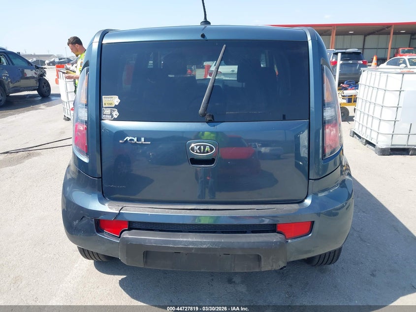 2011 Kia Soul VIN KNDJT2A21B7201570 IAAI salvage auction — REAR END, Salvage (Missouri), sold $525 on 2026-07-16 (photo 6)