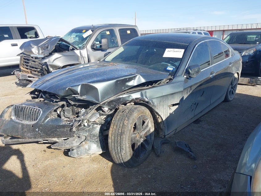 2013 BMW 5er VIN WBAXG5C51DD228504 IAAI salvage auction — FRONT END, Wait Title, sold $425 on 2026-07-14 (photo 2)