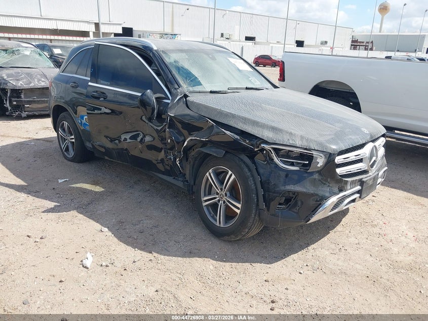 2020 Mercedes-benz Glc VIN WDC0G8DB8LF737268 IAAI salvage auction — RIGHT SIDE, Wait Title, sold $6,850 on 2026-08-22 (photo 1)
