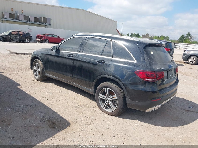 2020 Mercedes-benz Glc VIN WDC0G8DB8LF737268 IAAI salvage auction — RIGHT SIDE, Wait Title, sold $6,850 on 2026-08-22 (photo 3)