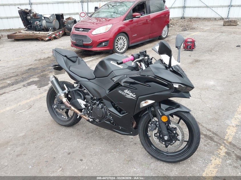 2026 Kawasaki Ninja VIN ML5EXGG11TDA79505 IAAI salvage auction — SIDE, Wait Title, sold $1,350 on 2026-07-21 (photo 1)