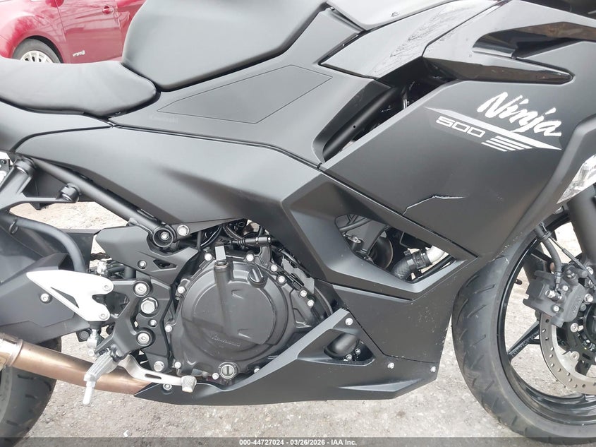 2026 Kawasaki Ninja VIN ML5EXGG11TDA79505 IAAI salvage auction — SIDE, Wait Title, sold $1,350 on 2026-07-21 (photo 8)