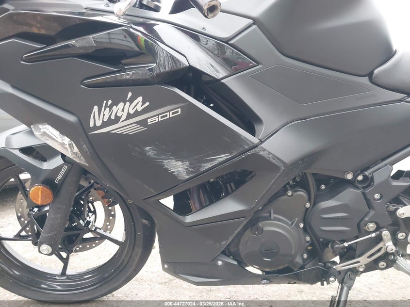 2026 Kawasaki Ninja VIN ML5EXGG11TDA79505 IAAI salvage auction — SIDE, Wait Title, sold $1,350 on 2026-07-21 (photo 9)