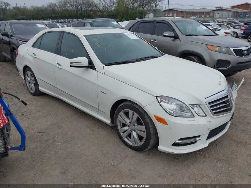 2012 Mercedes-benz E-klasse VIN WDDHF2EB9CA560949 IAAI salvage auction — LEFT FRONT, Clear (Tennessee), sold $4,100 on 2026-08-20 (photo 1)