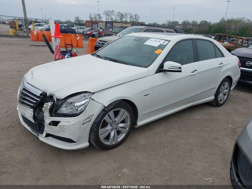 2012 Mercedes-benz E-klasse VIN WDDHF2EB9CA560949 IAAI salvage auction — LEFT FRONT, Clear (Tennessee), sold $4,100 on 2026-08-20 (photo 2)