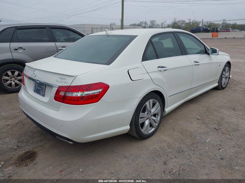 2012 Mercedes-benz E-klasse VIN WDDHF2EB9CA560949 IAAI salvage auction — LEFT FRONT, Clear (Tennessee), sold $4,100 on 2026-08-20 (photo 4)