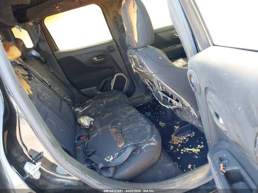 2015 Jeep Renegade VIN ZACCJABT4FPC24933 IAAI salvage auction — INTERIOR BURN, Salvage (California), sold $450 on 2026-07-28 (photo 8)