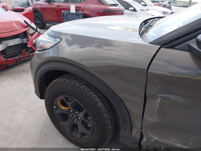 2026 Ford Explorer VIN 1FMUK8JHXTGA42715 IAAI salvage auction — LEFT SIDE, Original (Texas), sold $16,500 on 2026-07-28 (photo 6)