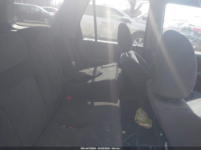 2005 Honda Cr-v VIN SHSRD78815U304633 IAAI salvage auction — NORMAL WEAR, Clear (New York), sold $675 on 2026-07-28 (photo 8)