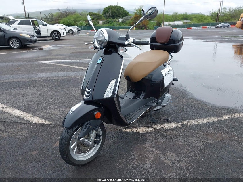 2023 Vespa - VIN ZAPM818G1P5910012 IAAI salvage auction — LEFT SIDE, Clear (Hawaii), sold $1,400 on 2026-07-07 (photo 2)