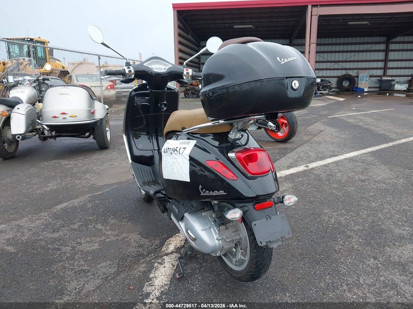 2023 Vespa - VIN ZAPM818G1P5910012 IAAI salvage auction — LEFT SIDE, Clear (Hawaii), sold $1,400 on 2026-07-07 (photo 3)