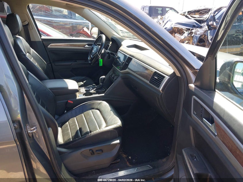 2018 Volkswagen Atlas VIN 1V2NR2CA2JC524650 IAAI salvage auction — FRONT END, Wait Title, sold $3,050 on 2026-07-19 (photo 5)