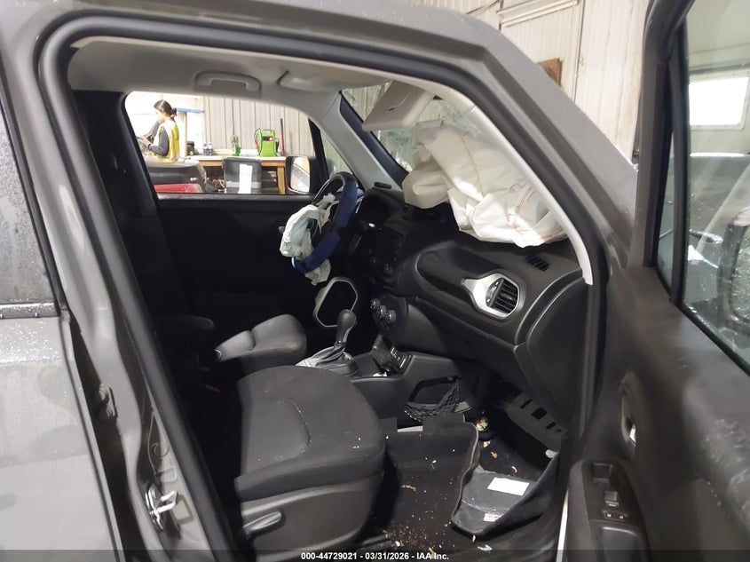 2020 Jeep Renegade VIN ZACNJAAB7LPL22199 IAAI salvage auction — FRONT END, Wait Title, sold $800 on 2026-07-15 (photo 5)
