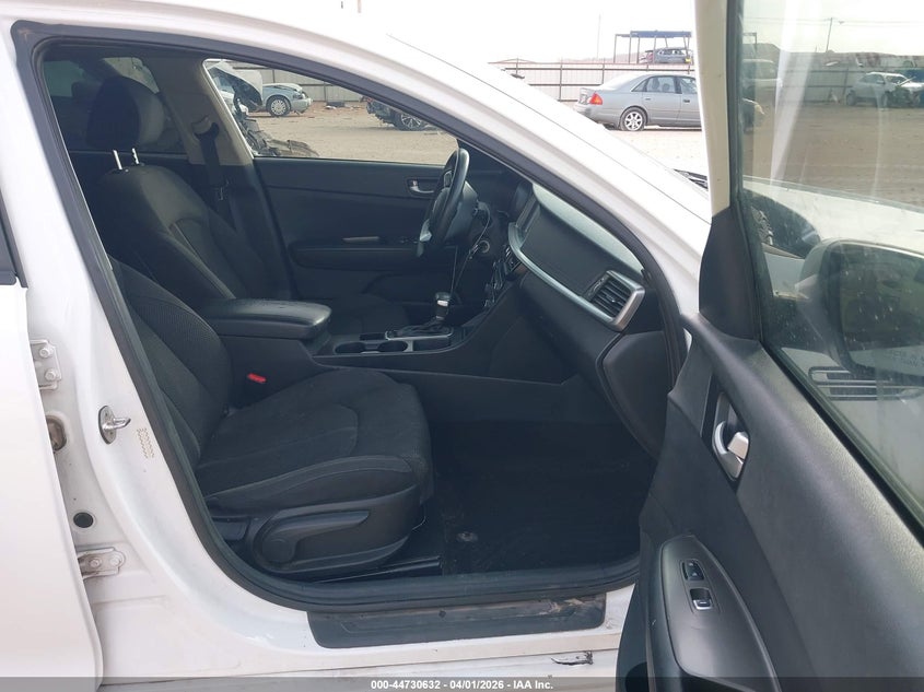 2019 Kia Optima VIN 5XXGT4L32KG350962 IAAI salvage auction — LEFT SIDE, Salvage (Texas), sold $1,775 on 2026-07-30 (photo 5)