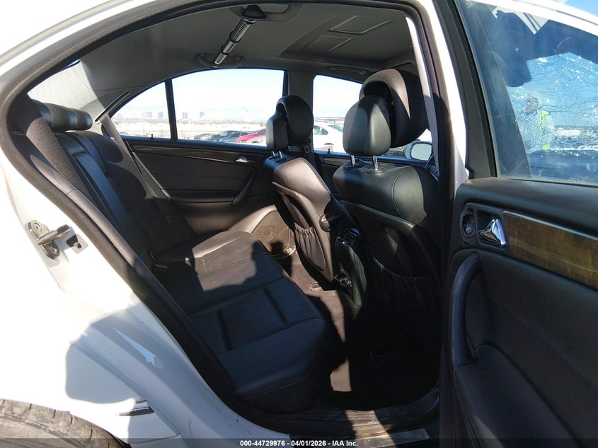 2007 Mercedes-benz C-klasse VIN WDBRF52HX7A955770 IAAI salvage auction — FRONT END, Salvage (Nevada), sold $100 on 2026-08-07 (photo 8)