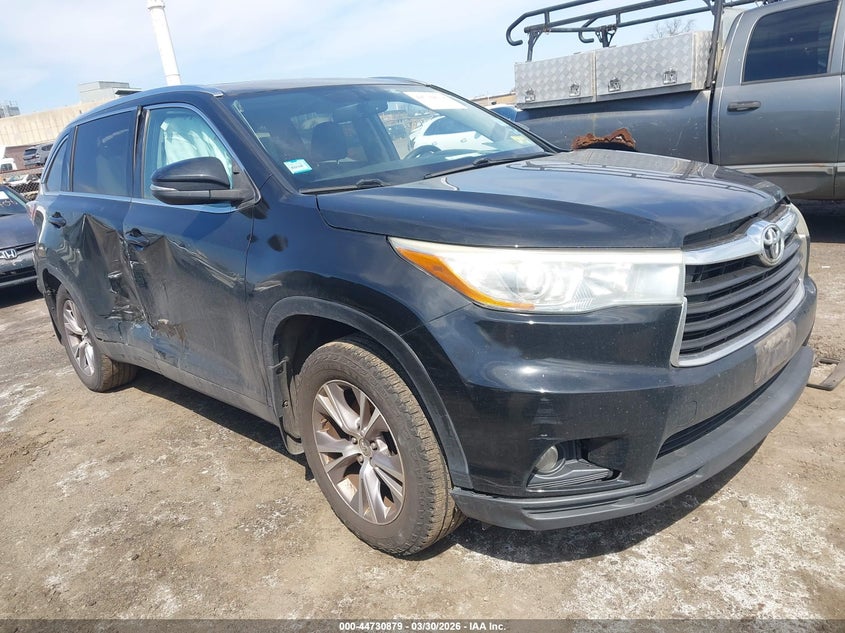 2015 Toyota Highlander VIN 5TDJKRFHXFS148419 IAAI salvage auction — FRONT END, Salvage (New Jersey), sold $5,800 on 2026-07-31 (photo 1)