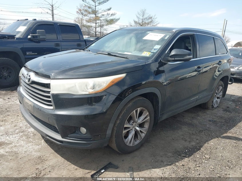 2015 Toyota Highlander VIN 5TDJKRFHXFS148419 IAAI salvage auction — FRONT END, Salvage (New Jersey), sold $5,800 on 2026-07-31 (photo 2)