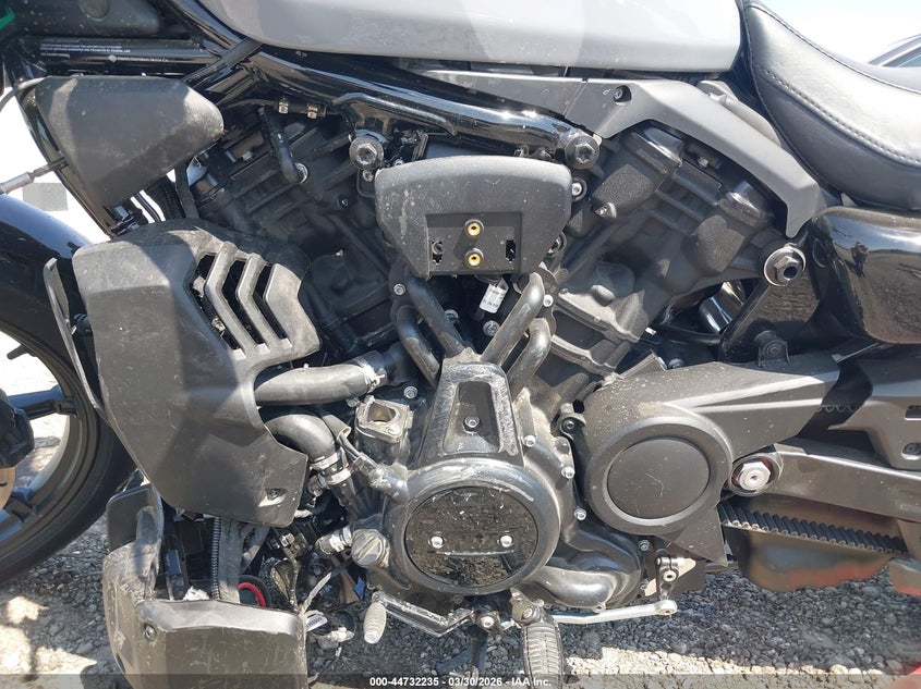 2026 Harley-davidson Nightster VIN MLY1ZH116TS304357 IAAI salvage auction — RIGHT SIDE, Clear (Oklahoma), sold $50 on 2026-07-29 (photo 9)