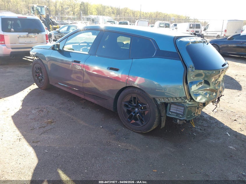 2023 BMW Ix VIN WB523CF09PCM08221 IAAI salvage auction — REAR END, Salvage - Greater Than 75% (Maryland), sold $20,100 on 2026-07-16 (photo 3)