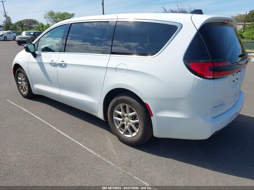 2026 Chrysler Pacifica VIN 2C4RC1BG2TR153665 IAAI salvage auction — WATER/FLOOD, Wait Title, sold $3,200 on 2026-07-21 (photo 3)