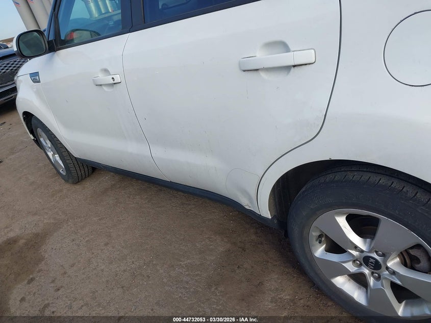 2017 Kia Soul VIN KNDJN2A20H7452017 IAAI salvage auction — LEFT & RIGHT, Wait Title, sold $700 on 2026-07-21 (photo 6)