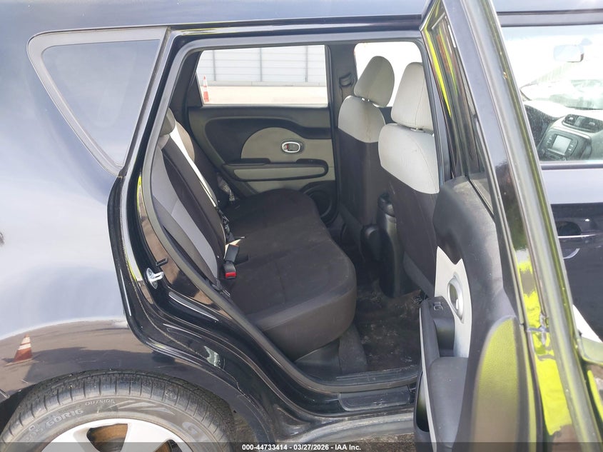 2019 Kia Soul VIN KNDJN2A23K7023798 IAAI salvage auction — BIOHAZARD/CHEMICAL, Salvage (Texas), sold $1,500 on 2026-07-28 (photo 8)