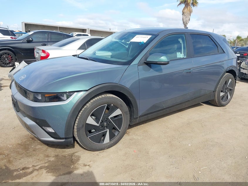 2025 Hyundai Ioniq 5 VIN 7YAKM4DA3SY040593 IAAI salvage auction — REAR END, Wait Title, sold $11,300 on 2026-08-01 (photo 2)