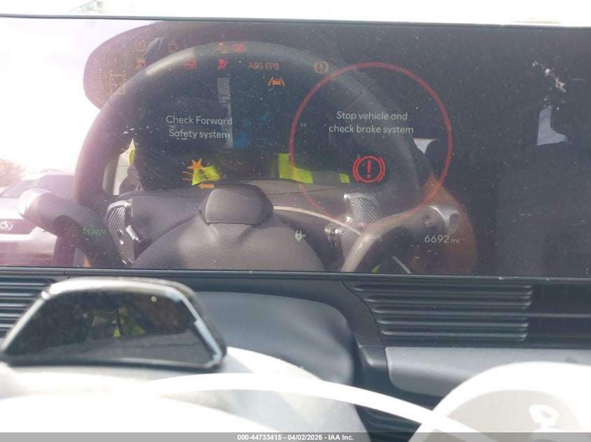 2025 Hyundai Ioniq 5 VIN 7YAKM4DA3SY040593 IAAI salvage auction — REAR END, Wait Title, sold $11,300 on 2026-08-01 (photo 7)