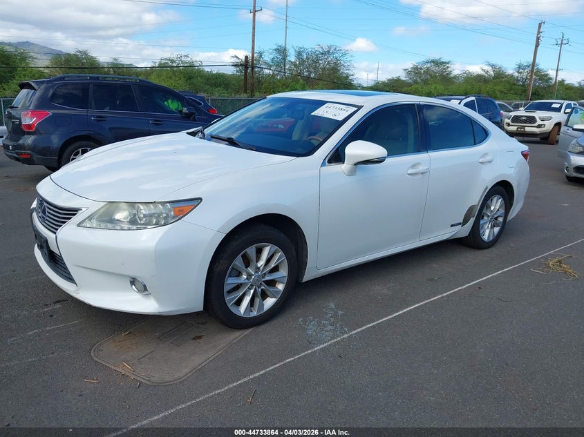 2013 Lexus Es 300h VIN JTHBW1GG6D2027745 IAAI salvage auction — SIDE, Salvage (Hawaii), sold $1,100 on 2026-07-14 (photo 2)