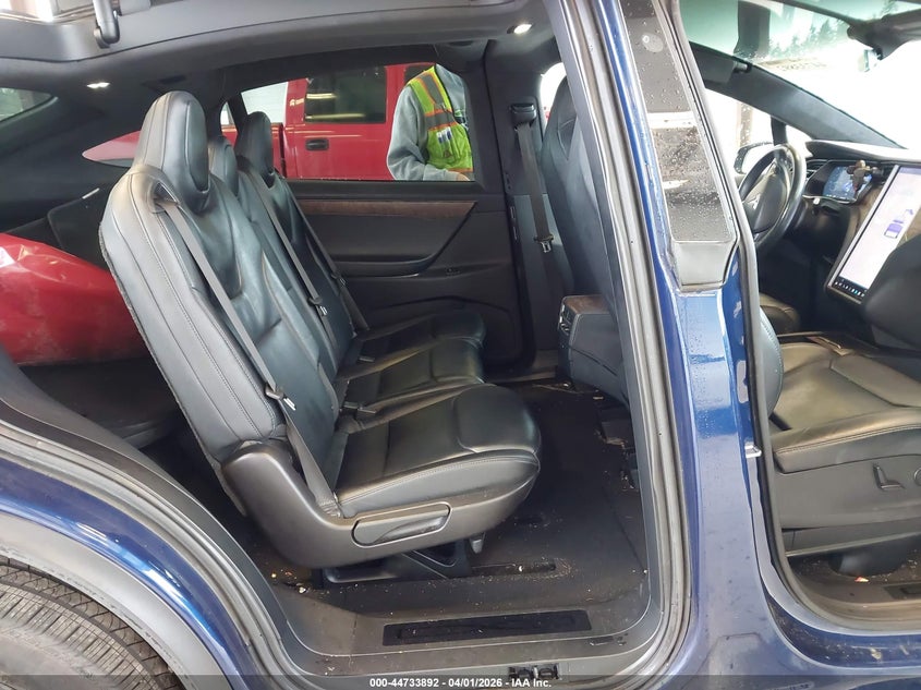 2019 Tesla Model x VIN 5YJXCAE2XKF183644 IAAI salvage auction — LEFT SIDE, Wait Title, sold $9,950 on 2026-07-16 (photo 8)