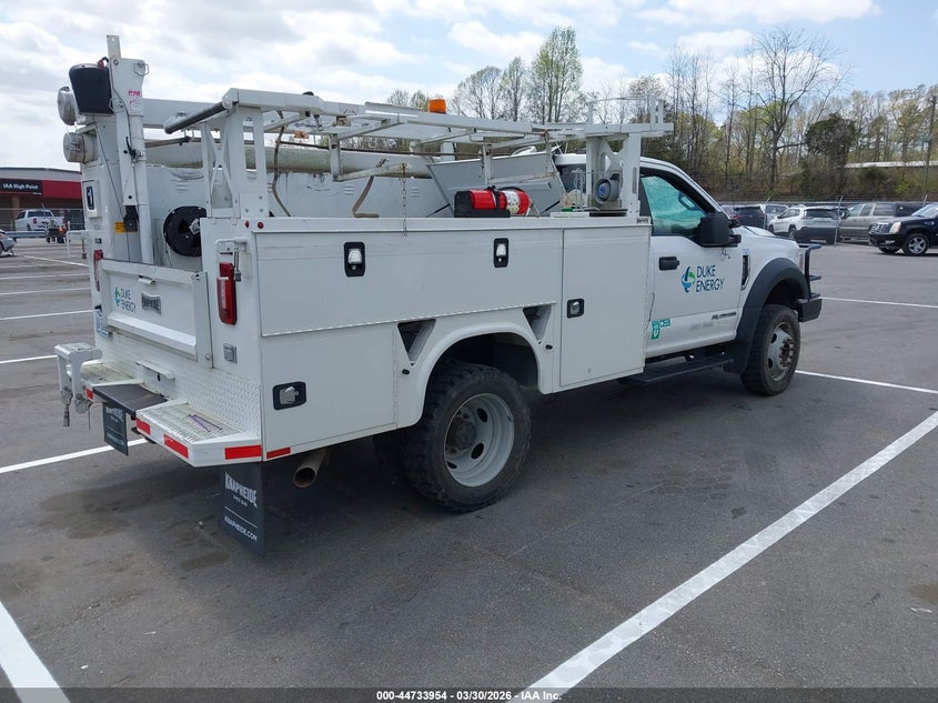 2021 Ford F550 VIN 1FDUF5HT0MDA03213 IAAI salvage auction — ROOF, Wait Title, sold $17,000 on 2026-08-20 (photo 4)