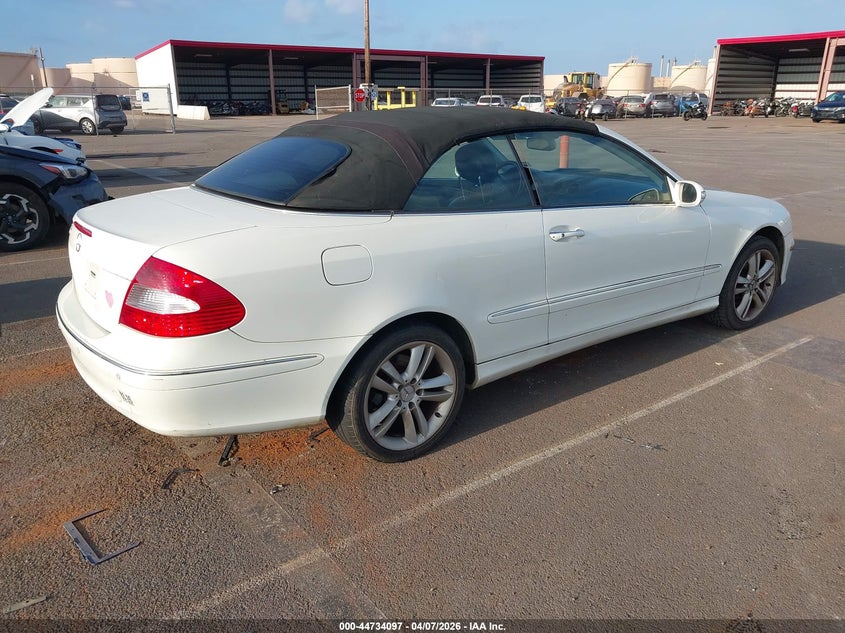 2007 Mercedes-benz Clk-class VIN WDBTK56F97F220887 IAAI salvage auction — WATER/FLOOD, Salvage (Hawaii), sold $75 on 2026-08-18 (photo 4)
