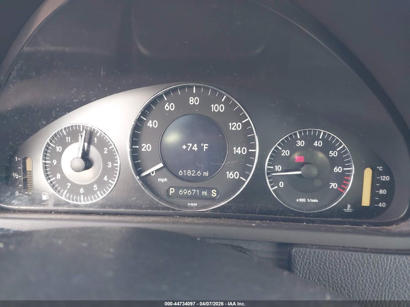 2007 Mercedes-benz Clk-class VIN WDBTK56F97F220887 IAAI salvage auction — WATER/FLOOD, Salvage (Hawaii), sold $75 on 2026-08-18 (photo 7)