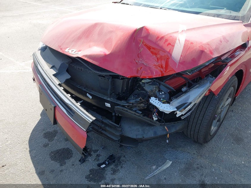 2025 Kia K4 VIN 3KPFT4DE3SE249871 IAAI salvage auction — FRONT END, Wait Title, sold $6,300 on 2026-07-09 (photo 6)