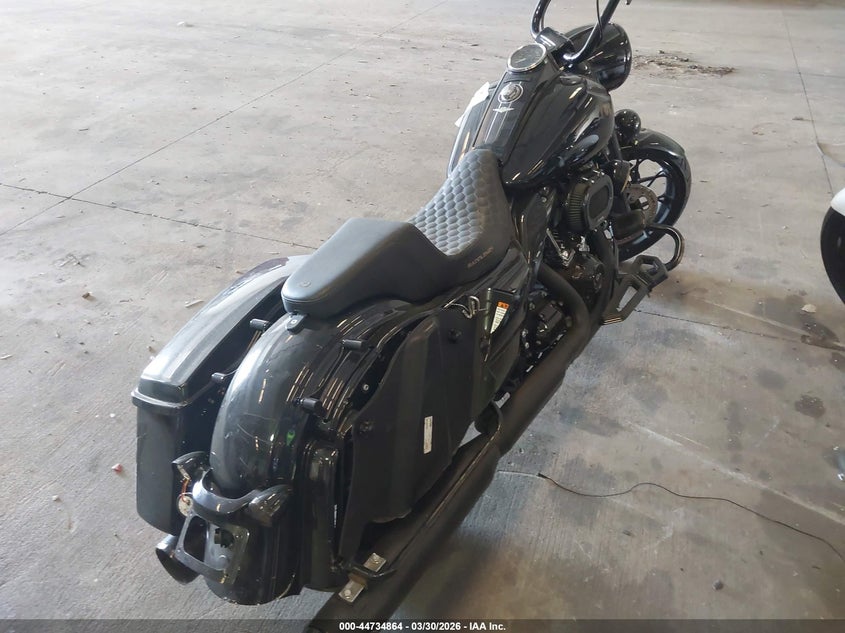 2023 Harley-davidson Road king VIN 1HD1KVP15PB635044 IAAI salvage auction — FRONT END, Wait Title, sold $2,650 on 2026-07-21 (photo 4)