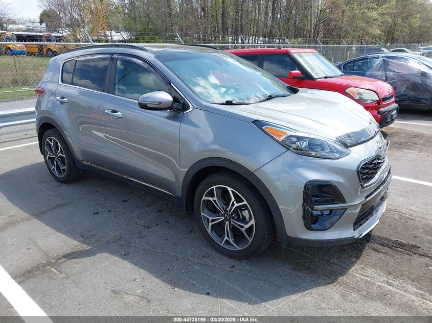 2020 Kia Sportage VIN KNDPR3A69L7713788 IAAI salvage auction — LEFT FRONT, Salvage Title, sold $4,450 on 2026-08-01 (photo 1)