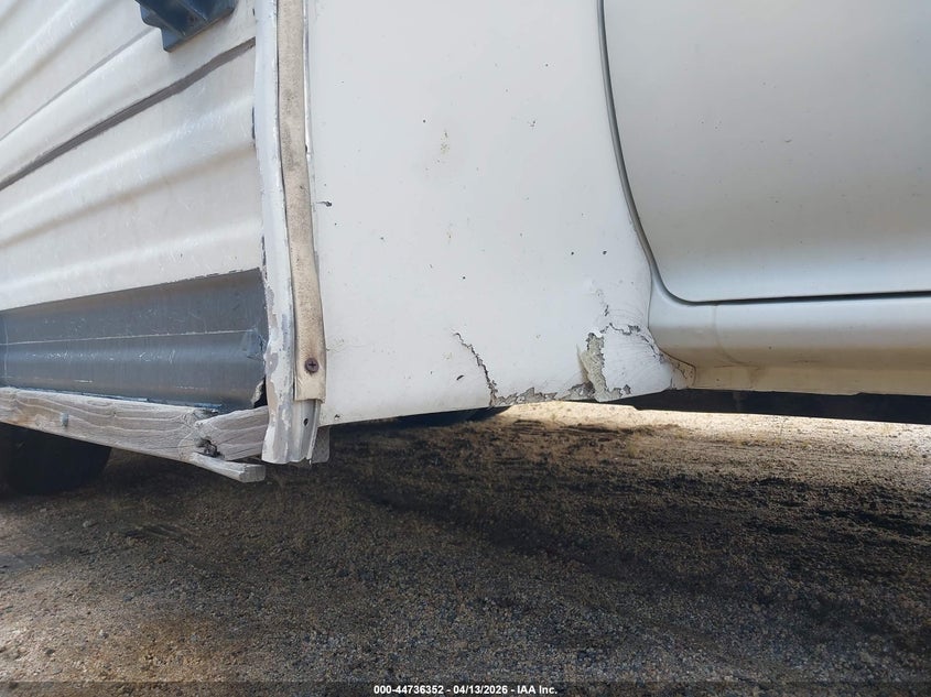 1989 Toyota Pickup VIN JT5VN94T9K0004756 IAAI salvage auction — SIDE, Salvage (California), sold $1,000 on 2026-07-15 (photo 6)