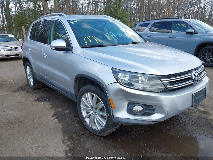 2012 Volkswagen Tiguan VIN WVGBV7AX5CW608320 IAAI salvage auction — RIGHT FRONT, Salvage (Delaware), sold $800 on 2026-08-05 (photo 6)