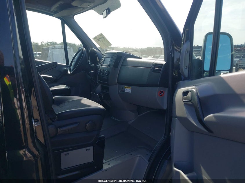 2018 Mercedes-benz Sprinter VIN WDZPE7CD2JP606478 IAAI salvage auction — REAR END, Wait Title, sold $10,100 on 2026-07-16 (photo 5)