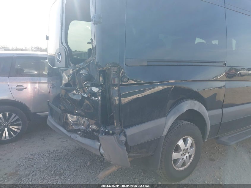 2018 Mercedes-benz Sprinter VIN WDZPE7CD2JP606478 IAAI salvage auction — REAR END, Wait Title, sold $10,100 on 2026-07-16 (photo 6)