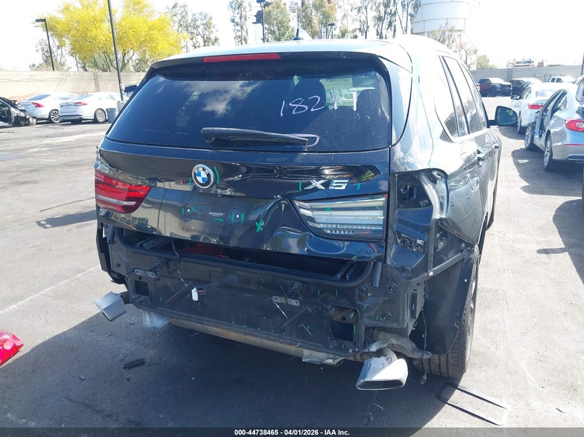 2018 BMW X5 VIN 5UXKR0C54J0X97729 IAAI salvage auction — REAR END, Wait Title, sold $6,500 on 2026-07-10 (photo 6)