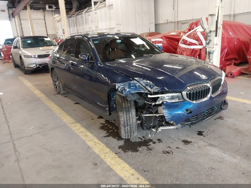 2019 BMW 3er VIN WBA5R7C57KFH32573 IAAI salvage auction — FRONT END, Wait Title, sold $10,325 on 2026-07-23 (photo 1)