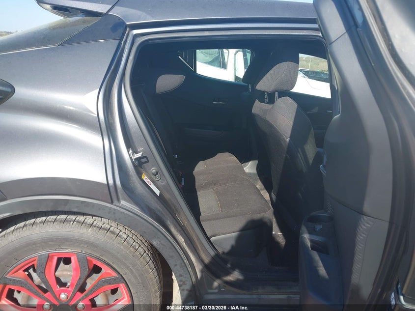 2019 Toyota C-hr VIN JTNKHMBX0K1053079 IAAI salvage auction — FRONT & REAR, Clear (Oklahoma), sold $3,300 on 2026-07-09 (photo 8)