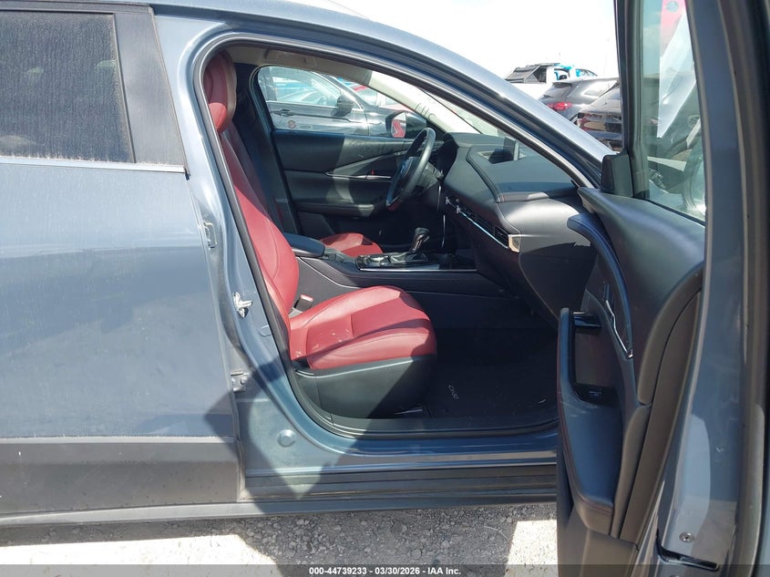2025 Mazda Cx-30 VIN 3MVDMBCM3SM813900 IAAI salvage auction — FRONT END, Wait Title, sold $11,700 on 2026-07-30 (photo 5)