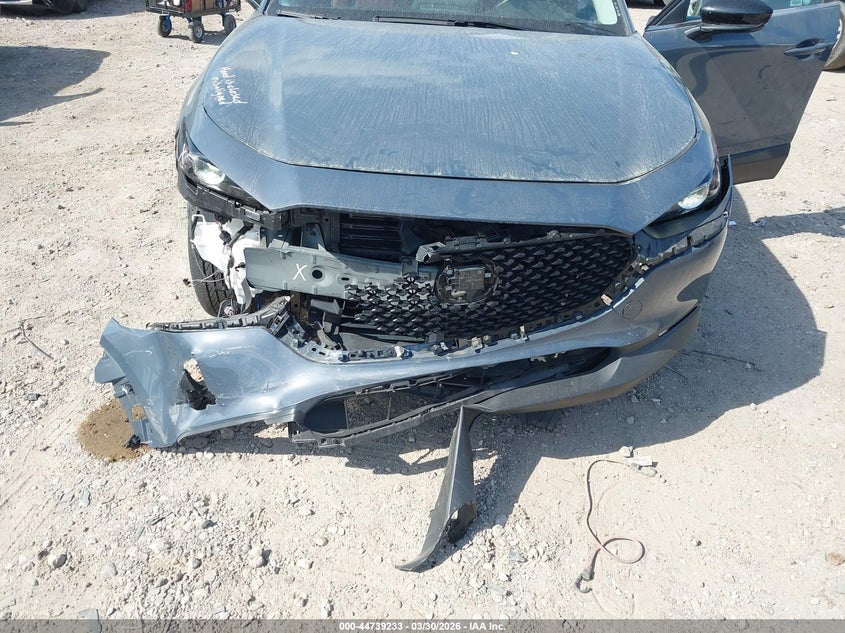 2025 Mazda Cx-30 VIN 3MVDMBCM3SM813900 IAAI salvage auction — FRONT END, Wait Title, sold $11,700 on 2026-07-30 (photo 6)