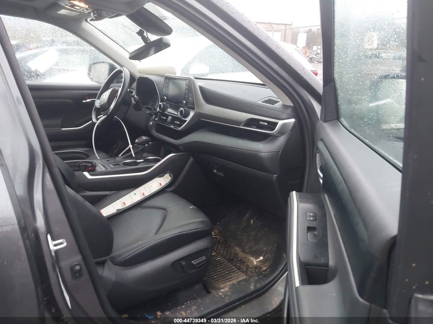 2022 Toyota Highlander VIN 5TDHZRBH6NS576051 IAAI salvage auction — FRONT END, Mv-907A (New York), sold $14,250 on 2026-07-16 (photo 5)