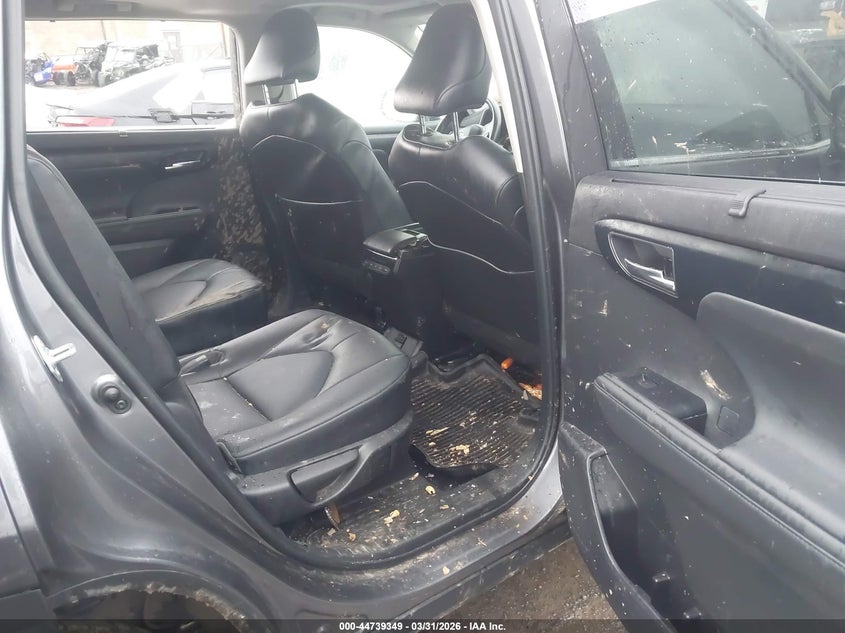 2022 Toyota Highlander VIN 5TDHZRBH6NS576051 IAAI salvage auction — FRONT END, Mv-907A (New York), sold $14,250 on 2026-07-16 (photo 8)